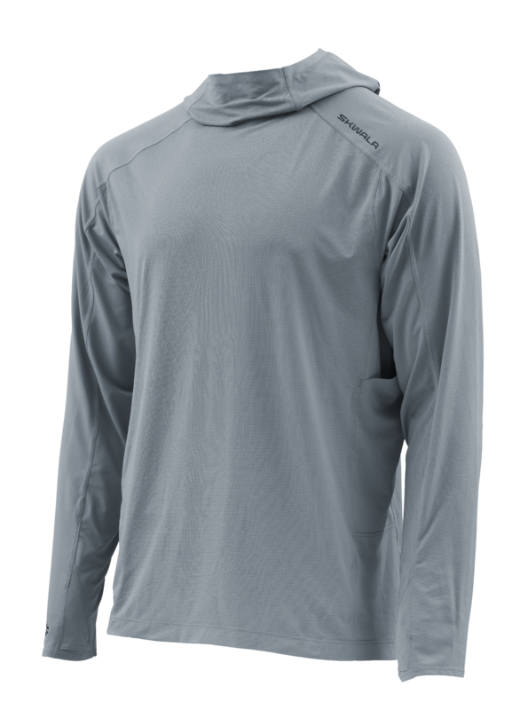 Skwala Fishing Sol Defense Hoody, ljusblå med UV-skydd och tumhål, perfekt för fiskeäventyr. Visas på vit bakgrund.